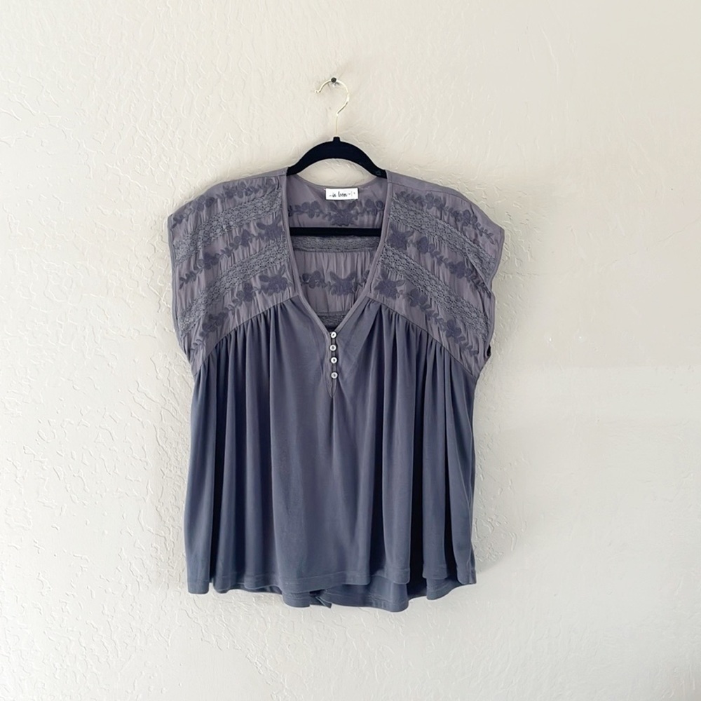 🌿Final Sale In Loom‎ Gray Lace Detailed Knit Top